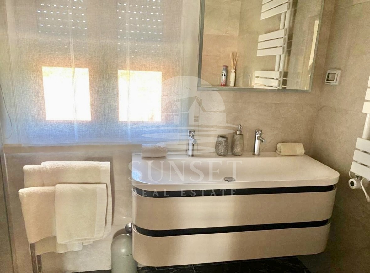 ISTRA, NOVIGRAD – MEDITERANSKA HIŠA Z BAZENOM