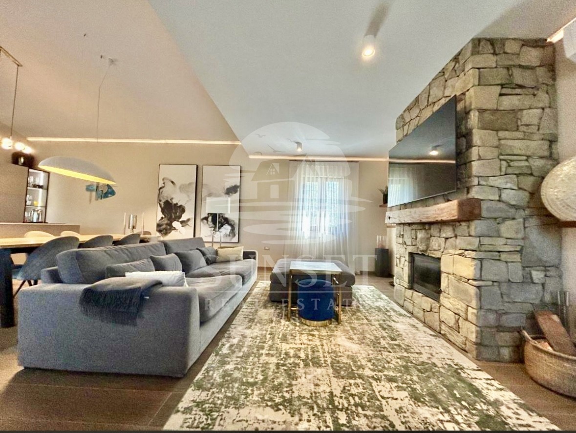 ISTRA, NOVIGRAD – MEDITERANSKA HIŠA Z BAZENOM