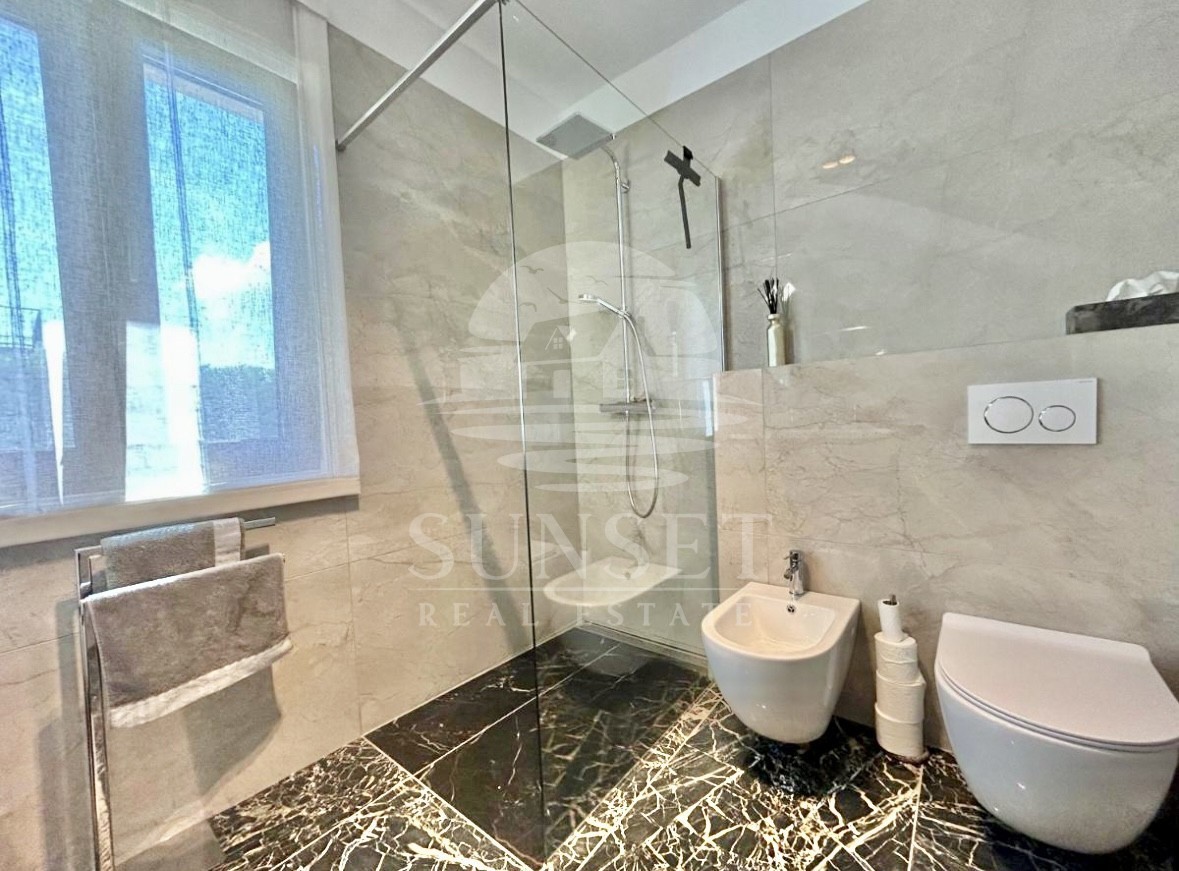 ISTRA, NOVIGRAD – MEDITERANSKA HIŠA Z BAZENOM