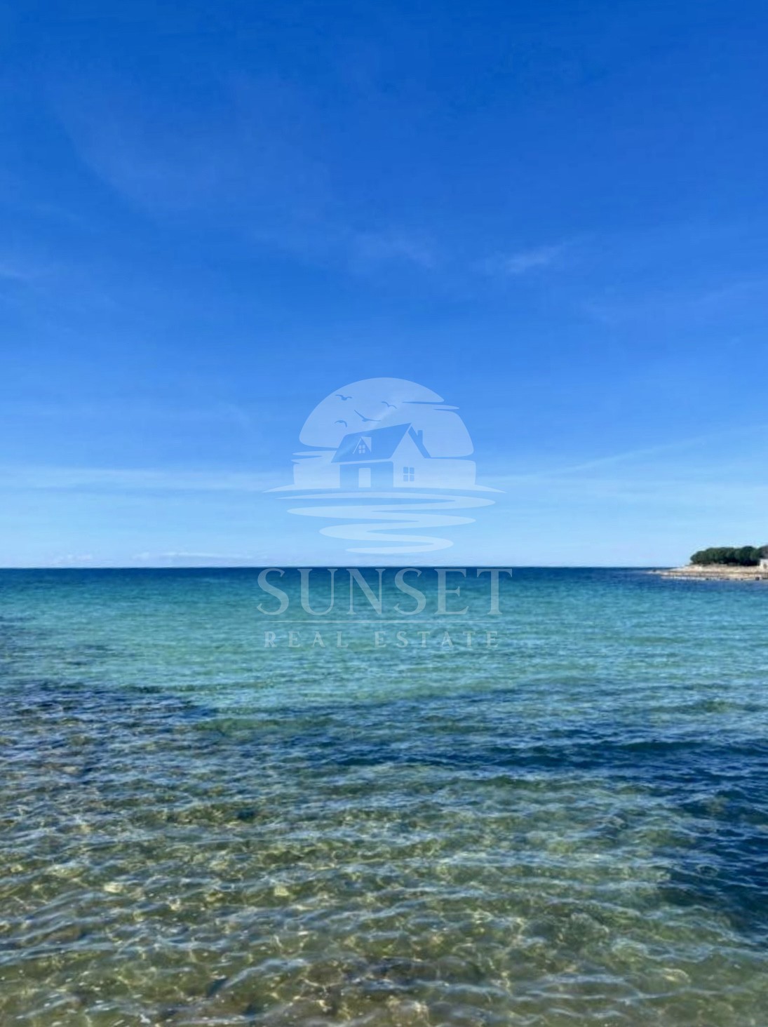 ISTRA, NOVIGRAD – MEDITERANSKA HIŠA Z BAZENOM