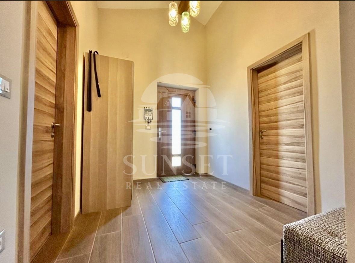 ISTRA, NOVIGRAD – MEDITERANSKA HIŠA Z BAZENOM