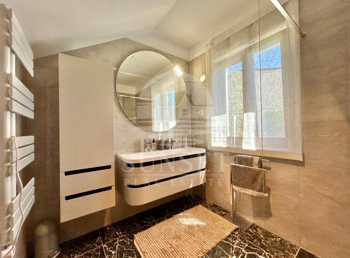 ISTRA, NOVIGRAD – MEDITERANSKA HIŠA Z BAZENOM