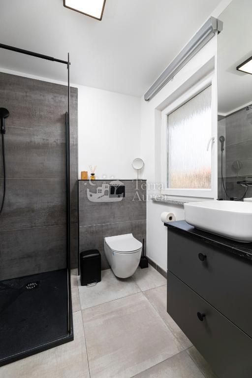 Apartma Malinska, Malinska-Dubašnica, 102,37m2