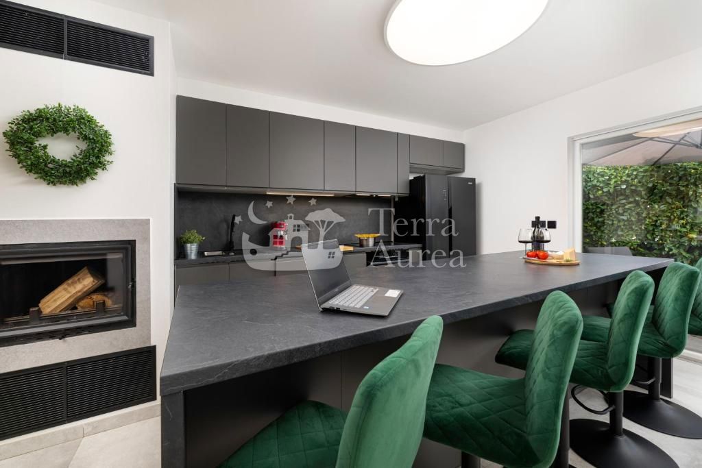 Apartma Malinska, Malinska-Dubašnica, 102,37m2