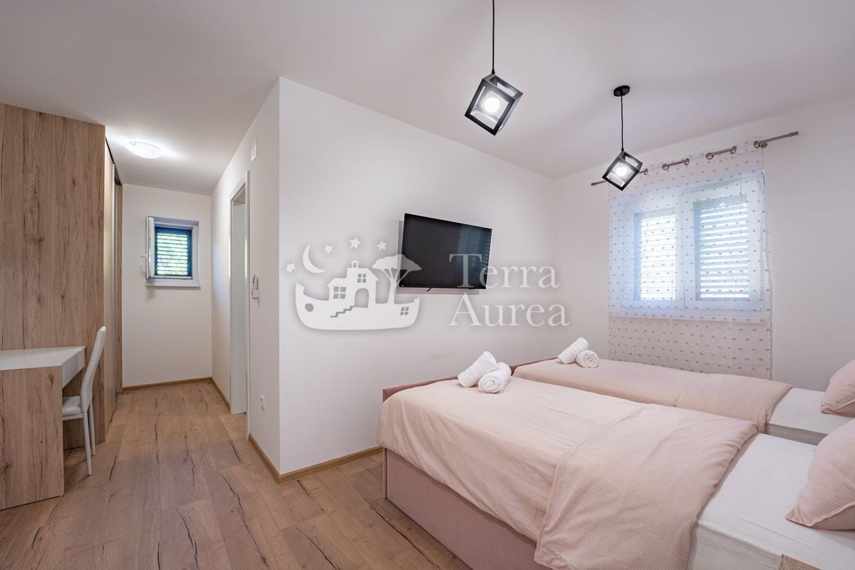Vila Dobrinj, 320m2