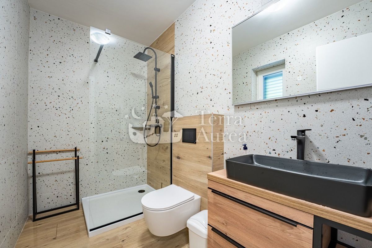 Vila Dobrinj, 320m2
