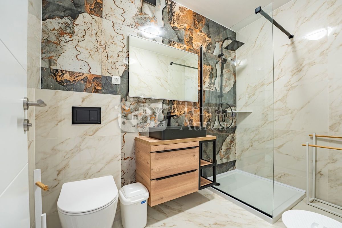 Vila Dobrinj, 320m2