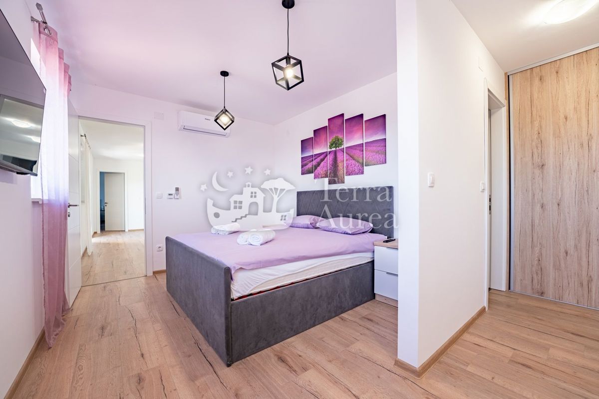 Vila Dobrinj, 320m2