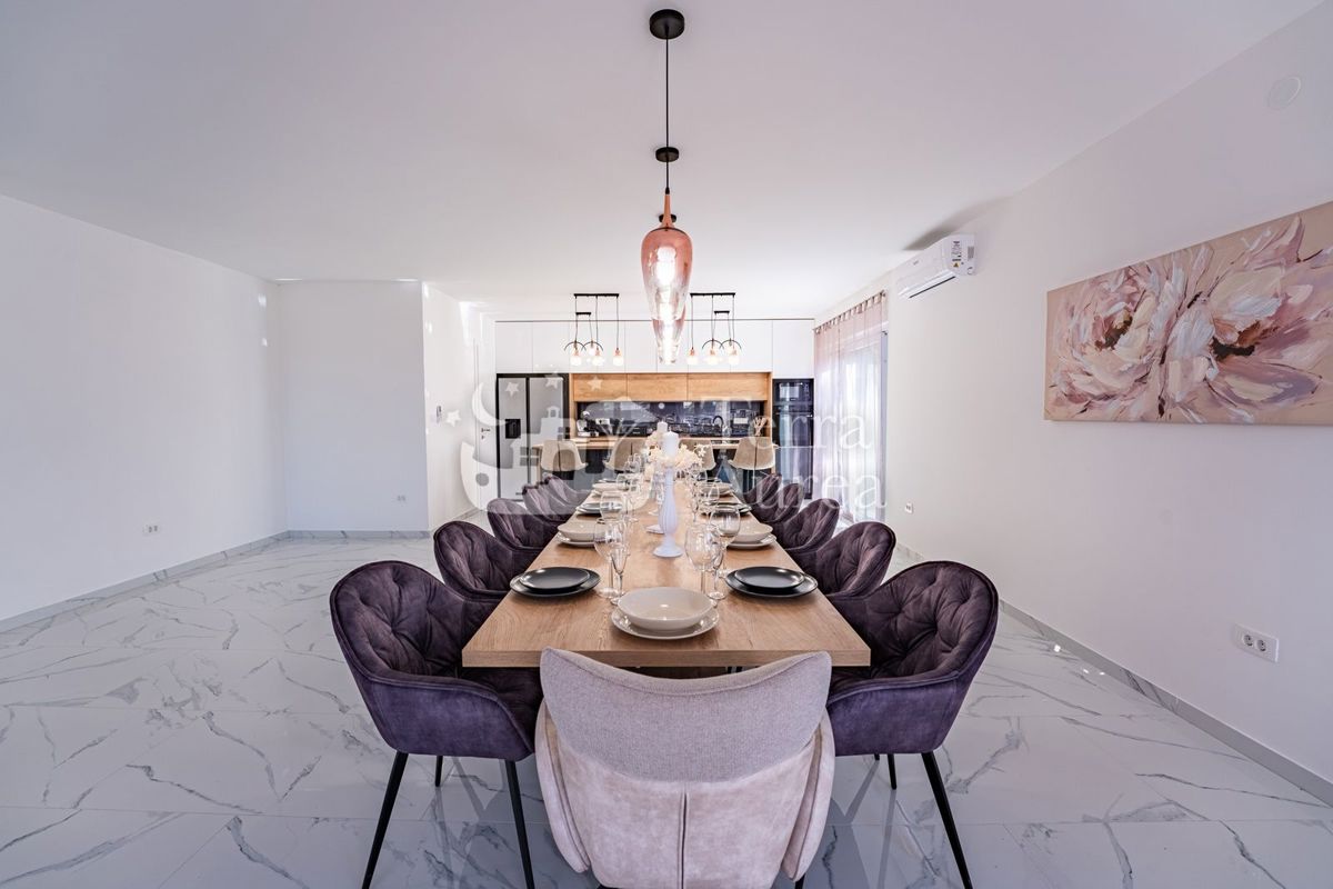 Vila Dobrinj, 320m2