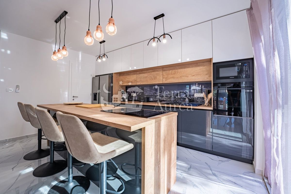 Vila Dobrinj, 320m2