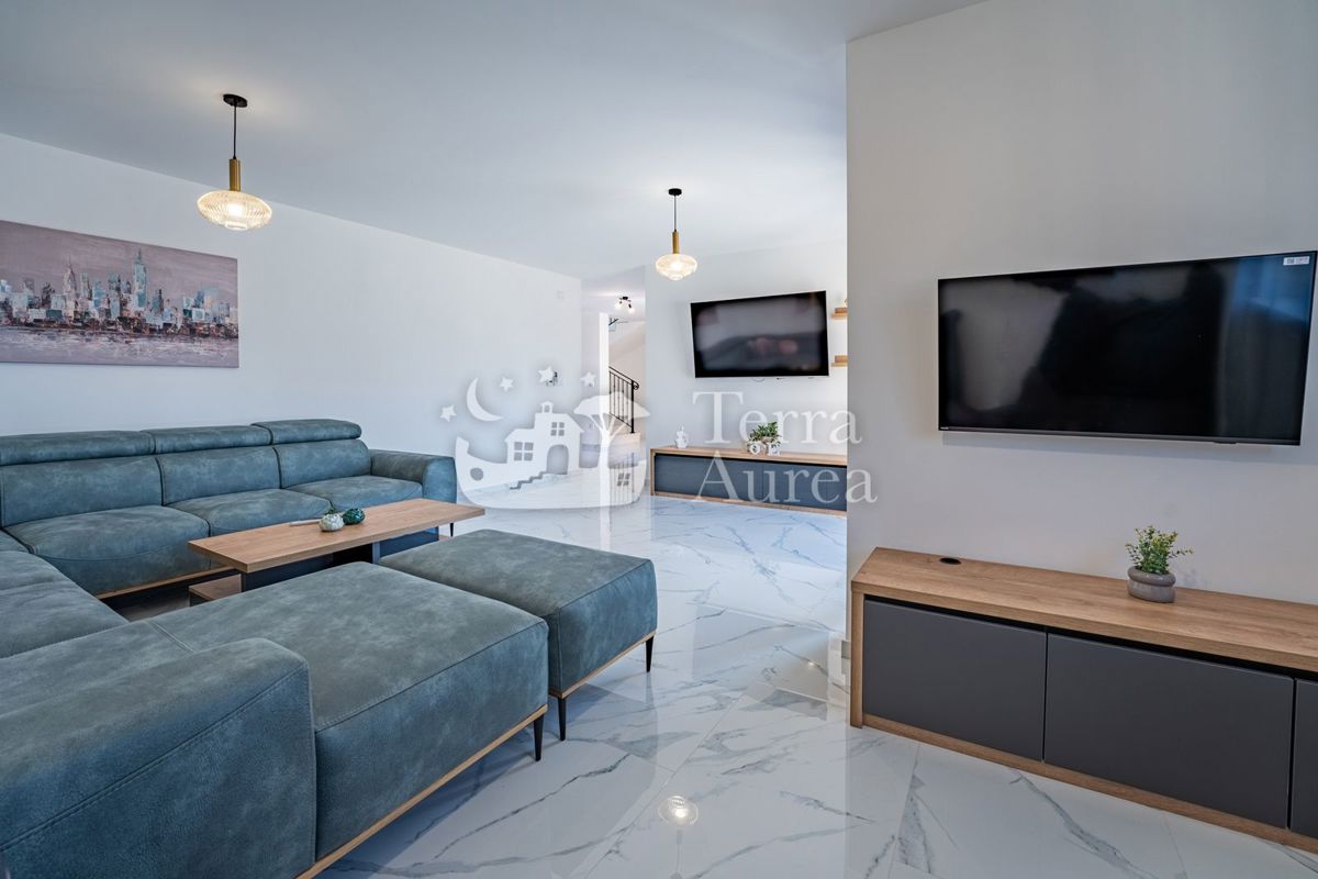 Vila Dobrinj, 320m2
