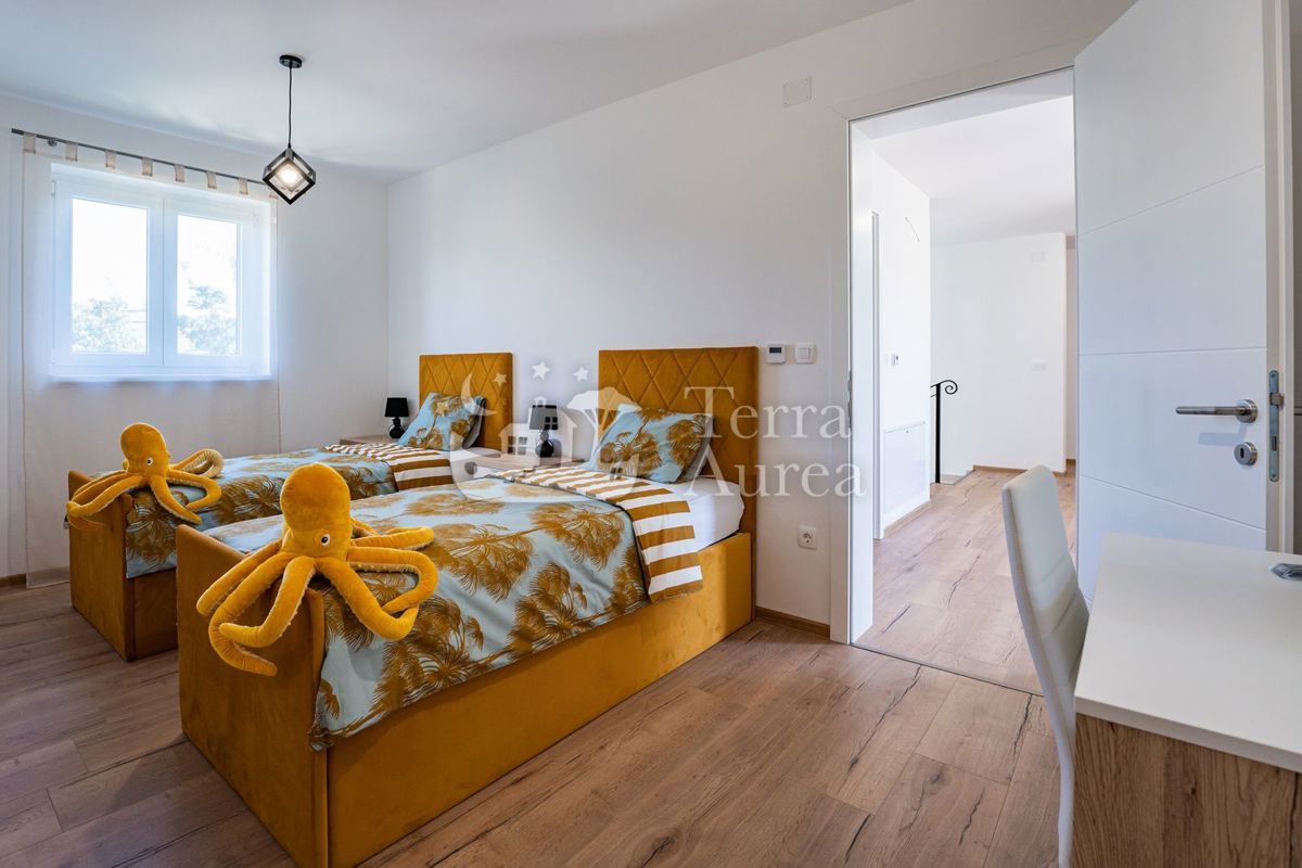 Vila Dobrinj, 320m2