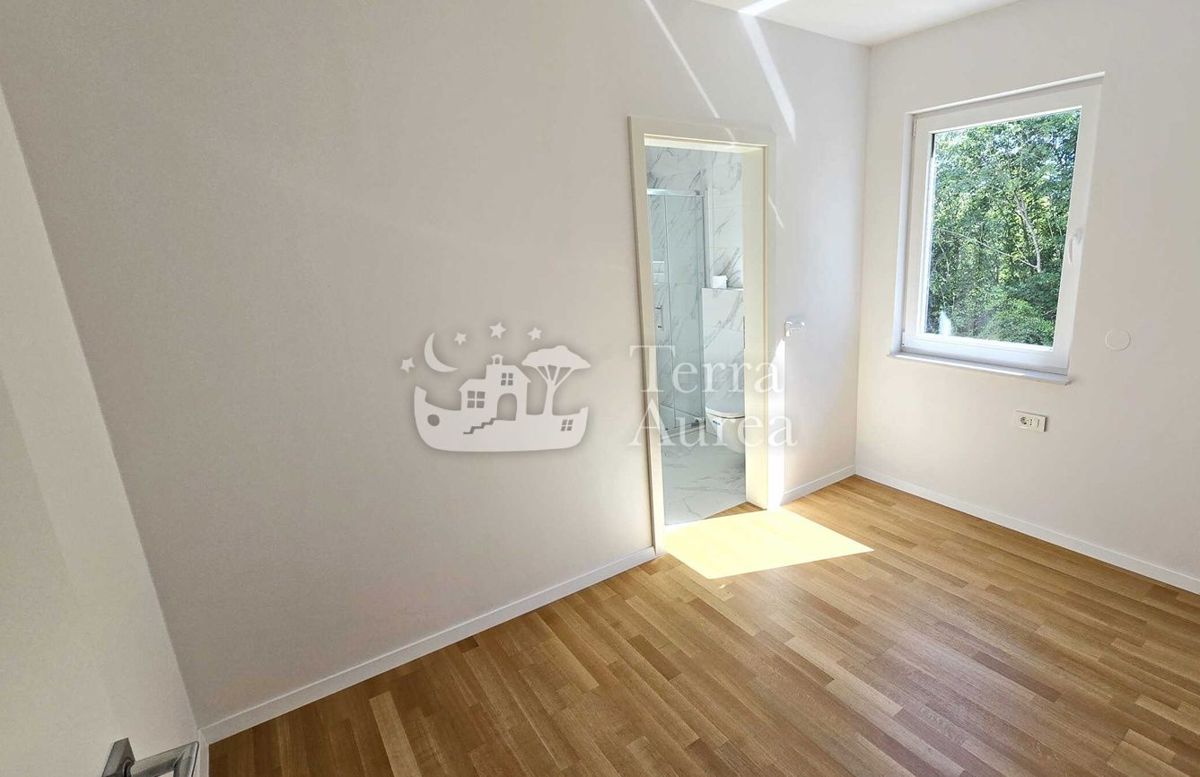 Hiša Dobrinj, 245m2