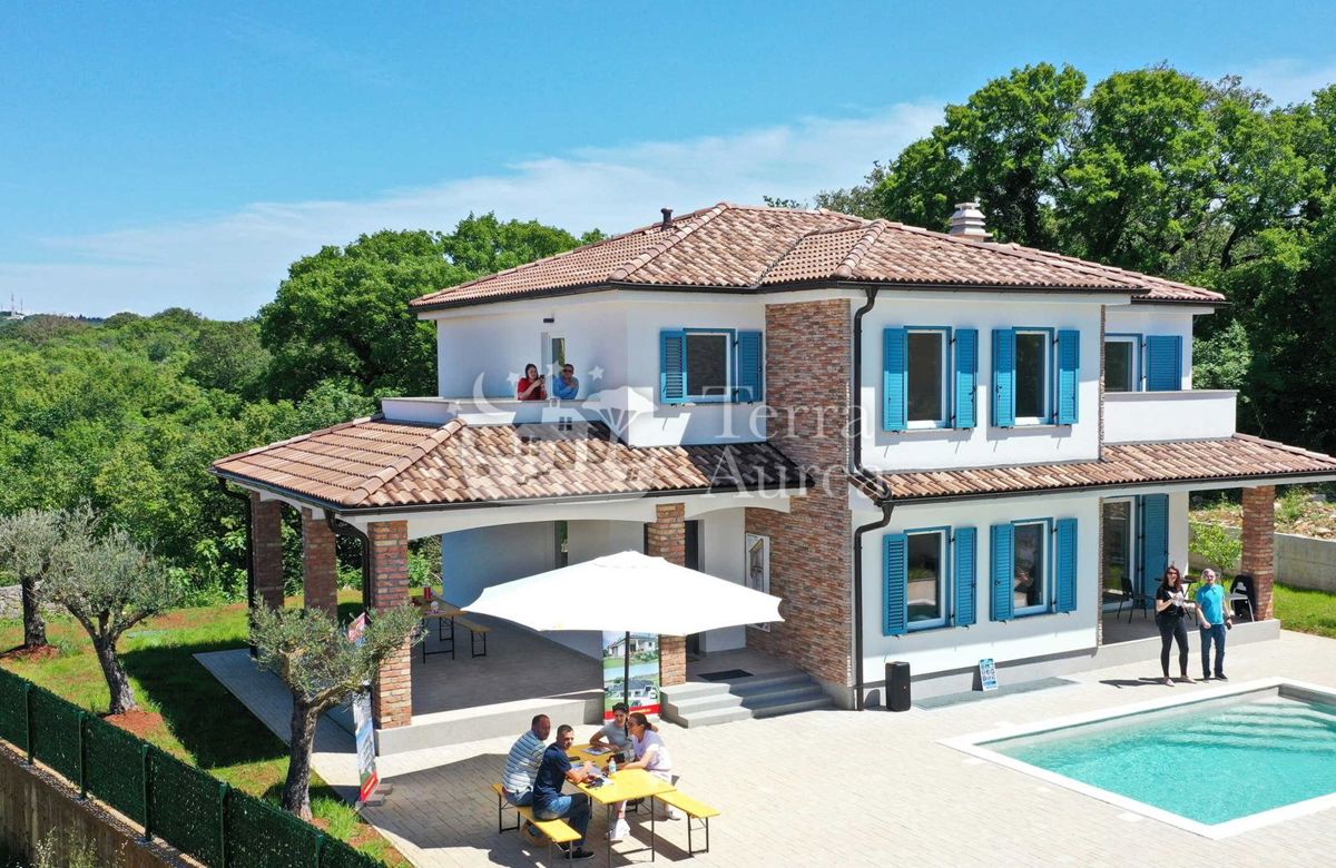 Hiša Dobrinj, 245m2