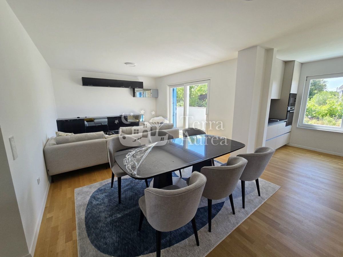 Hiša Dobrinj, 245m2