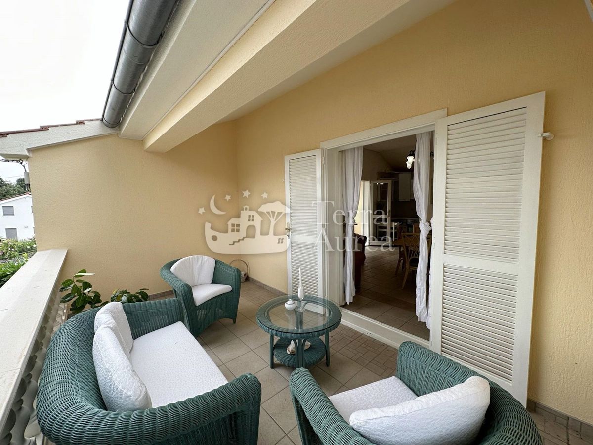 Vila Njivice, Omišalj, 83m2