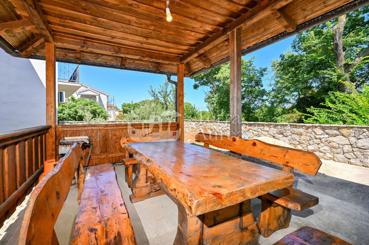 Hiša Malinska, Malinska-Dubašnica, 160m2