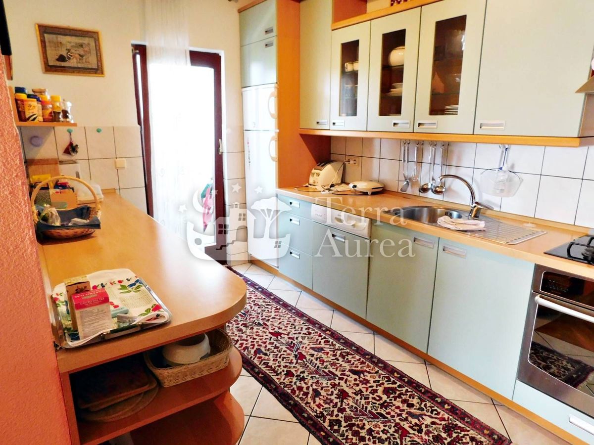 Lep dvosobni apartma na dobri lokaciji, Krk, otok Krk