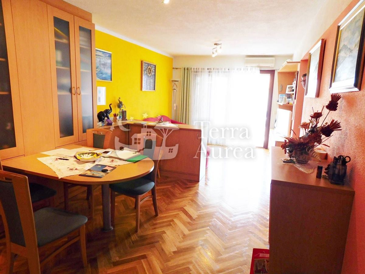Lep dvosobni apartma na dobri lokaciji, Krk, otok Krk