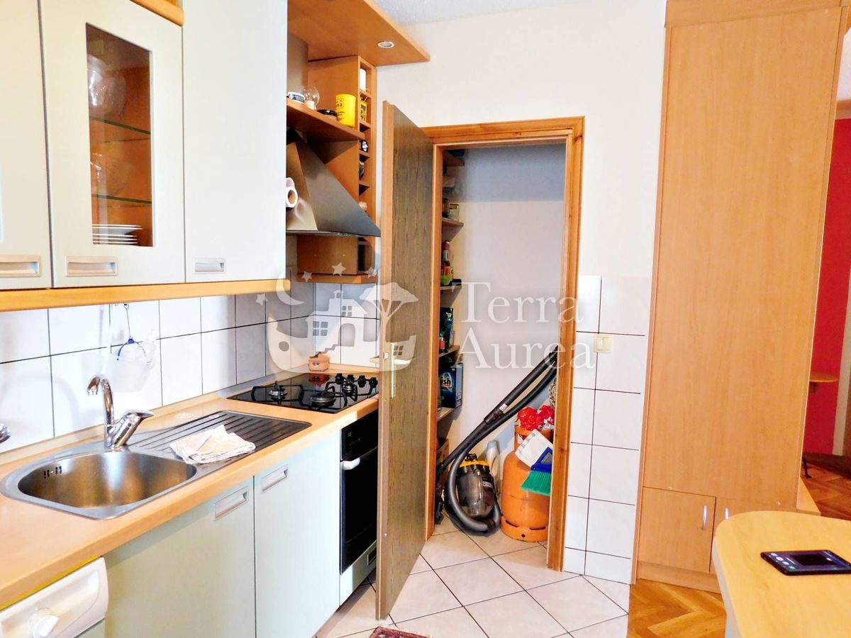 Lep dvosobni apartma na dobri lokaciji, Krk, otok Krk
