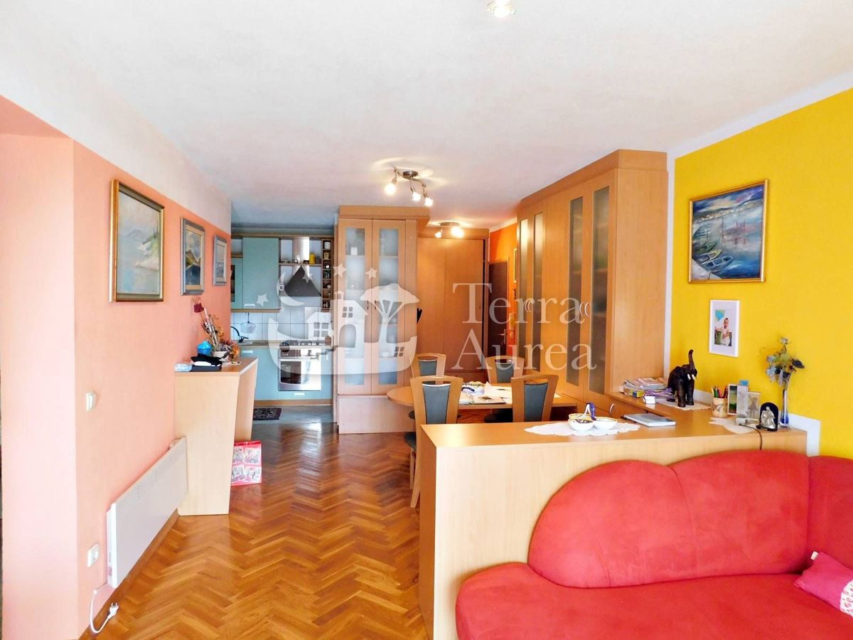 Lep dvosobni apartma na dobri lokaciji, Krk, otok Krk