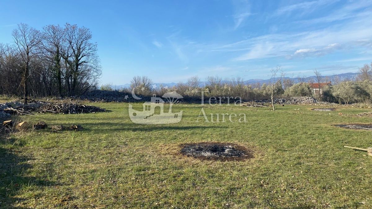 Gradbena zemljišča Dobrinj, 840m2