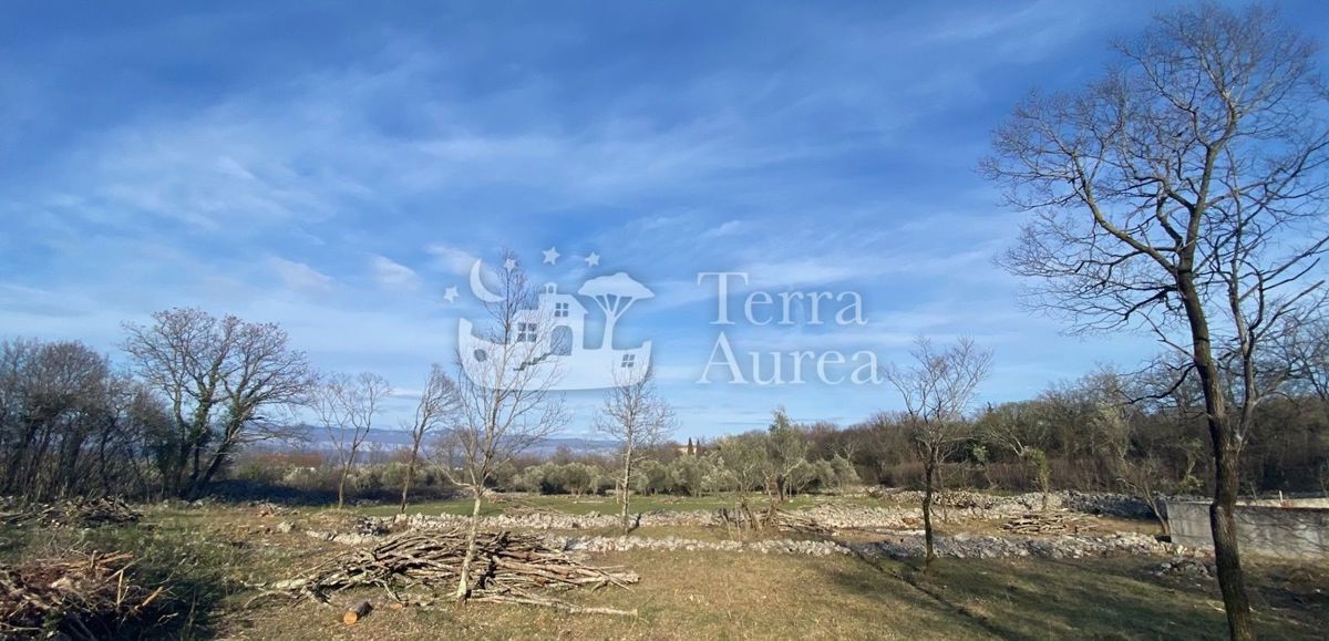 Gradbena zemljišča Dobrinj, 840m2