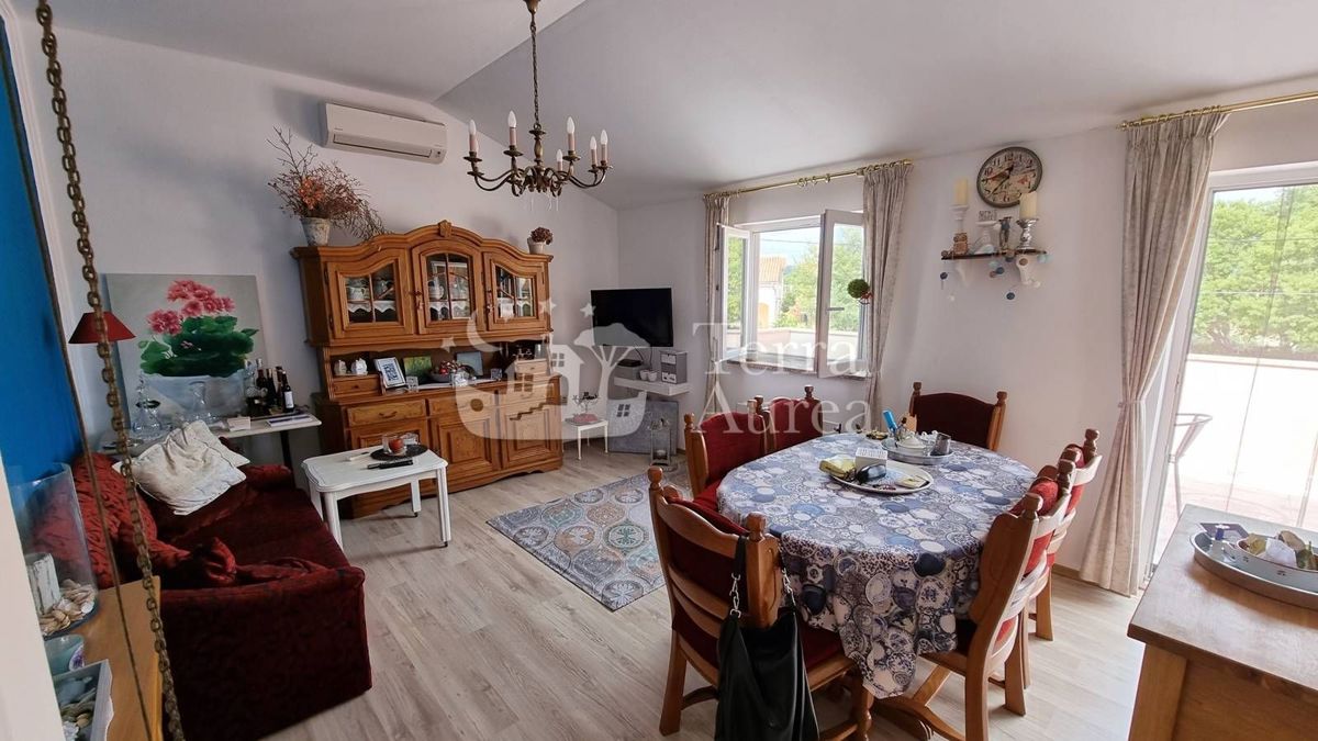 Hiša Malinska, Malinska-Dubašnica, 200m2