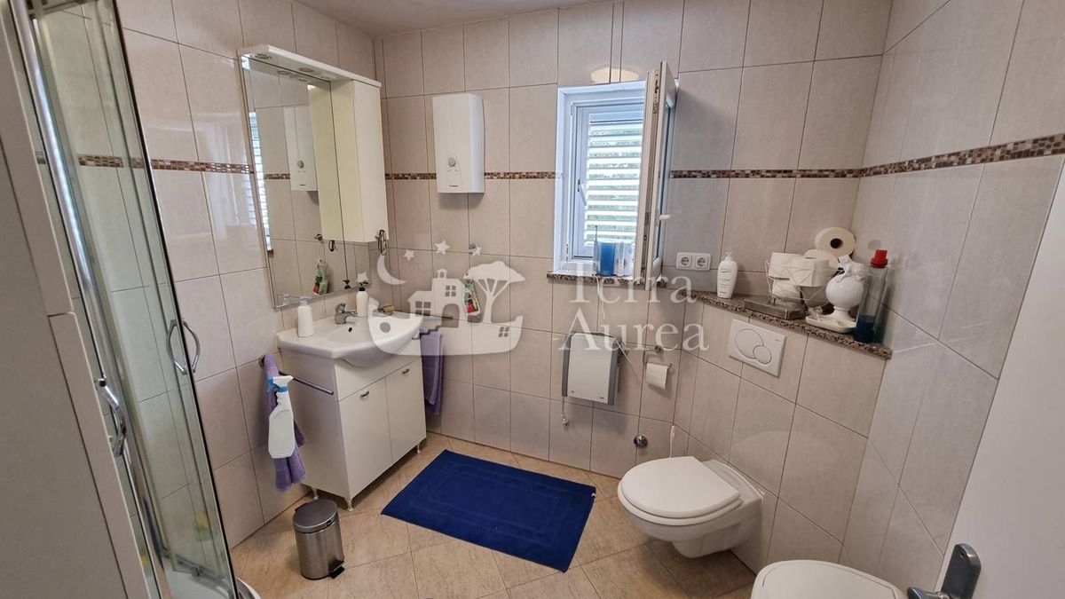 Hiša Malinska, Malinska-Dubašnica, 200m2