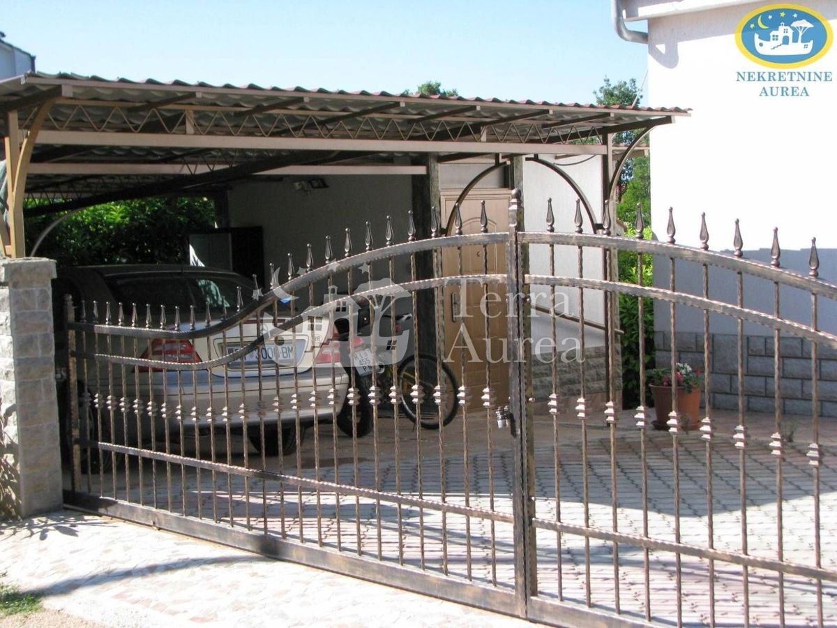 Hiša Pinezići, Krk, 110m2