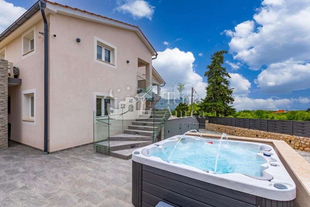 Vila Dobrinj, 250m2