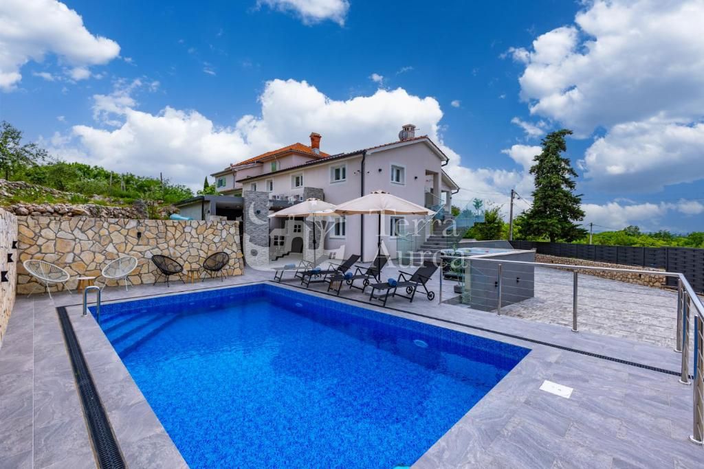 Vila Dobrinj, 250m2