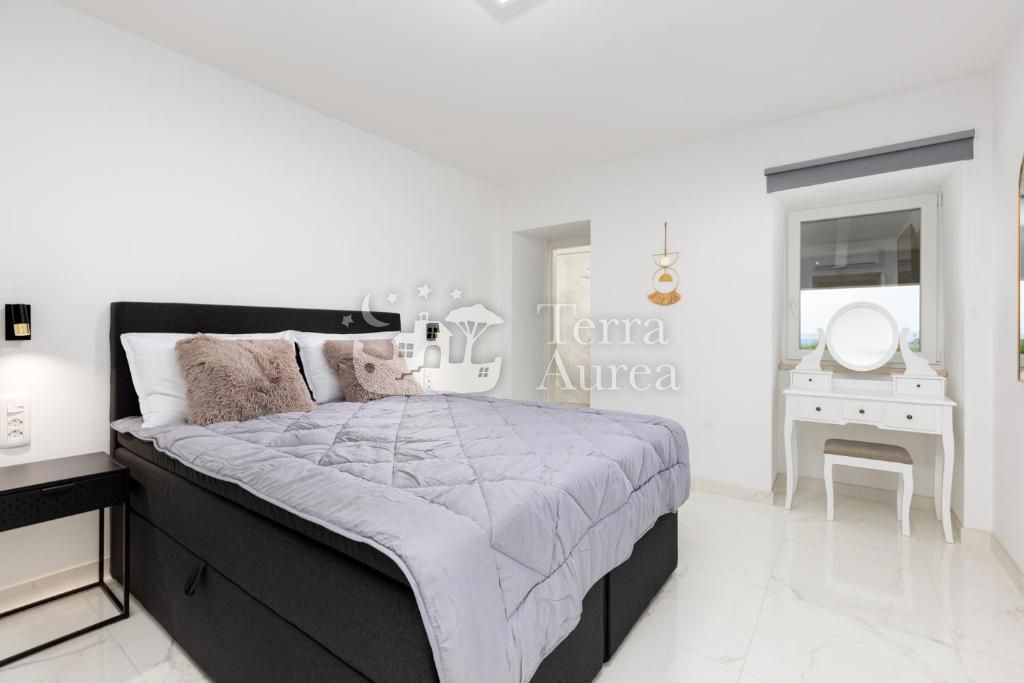 Vila Dobrinj, 250m2