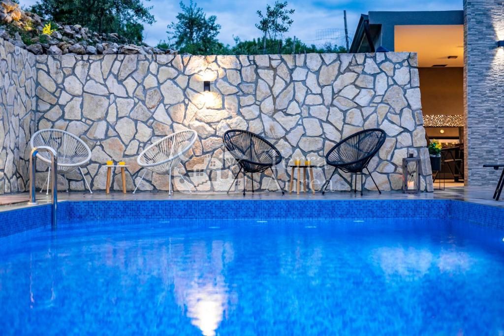 Vila Dobrinj, 250m2