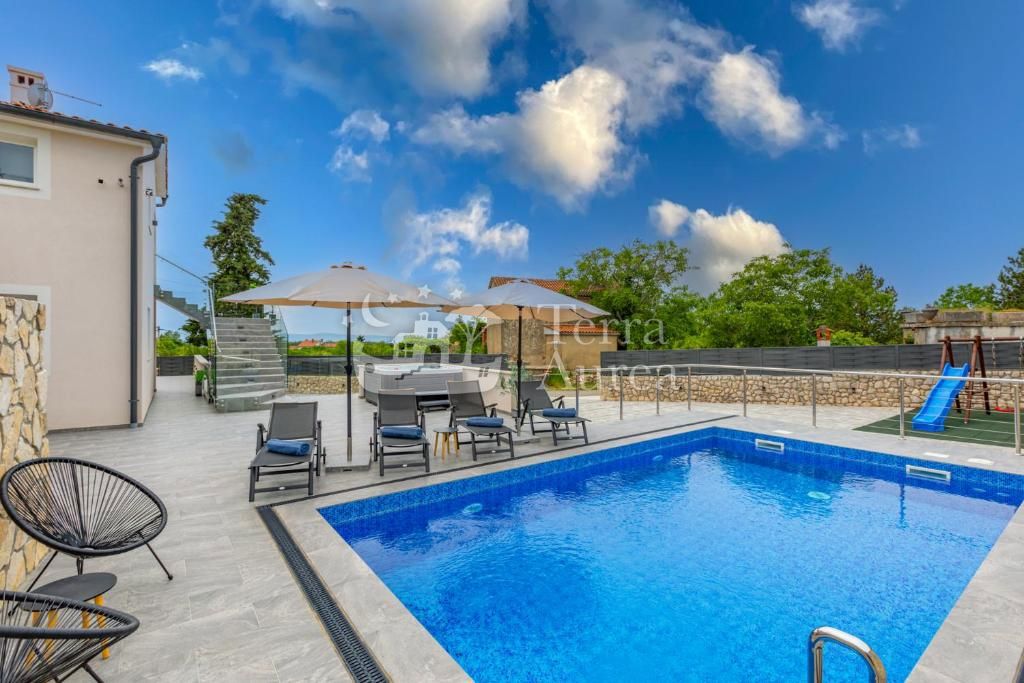 Vila Dobrinj, 250m2