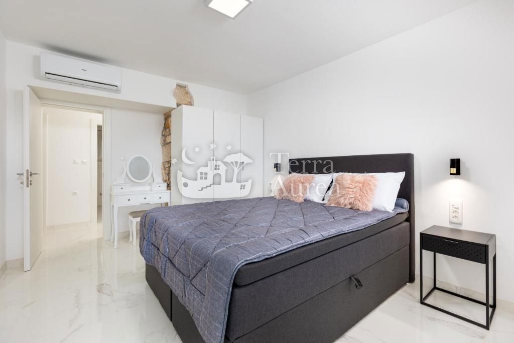 Vila Dobrinj, 250m2