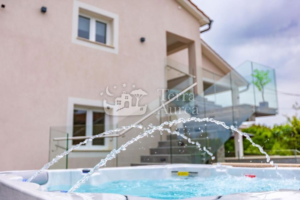 Vila Dobrinj, 250m2