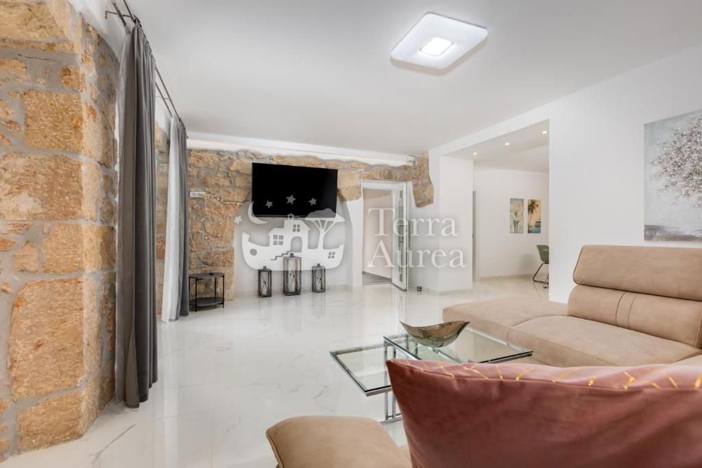 Vila Dobrinj, 250m2