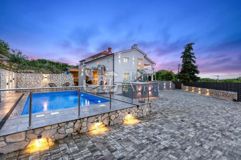 Vila Dobrinj, 250m2