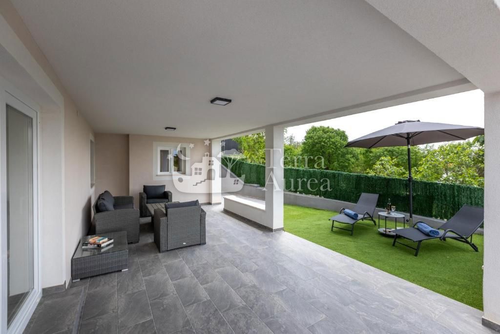 Vila Dobrinj, 250m2