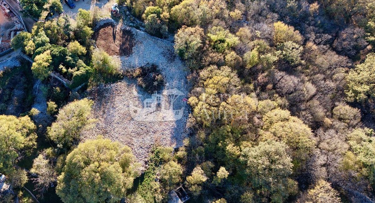 Gradbena zemljišča Vrbnik, 1.050m2