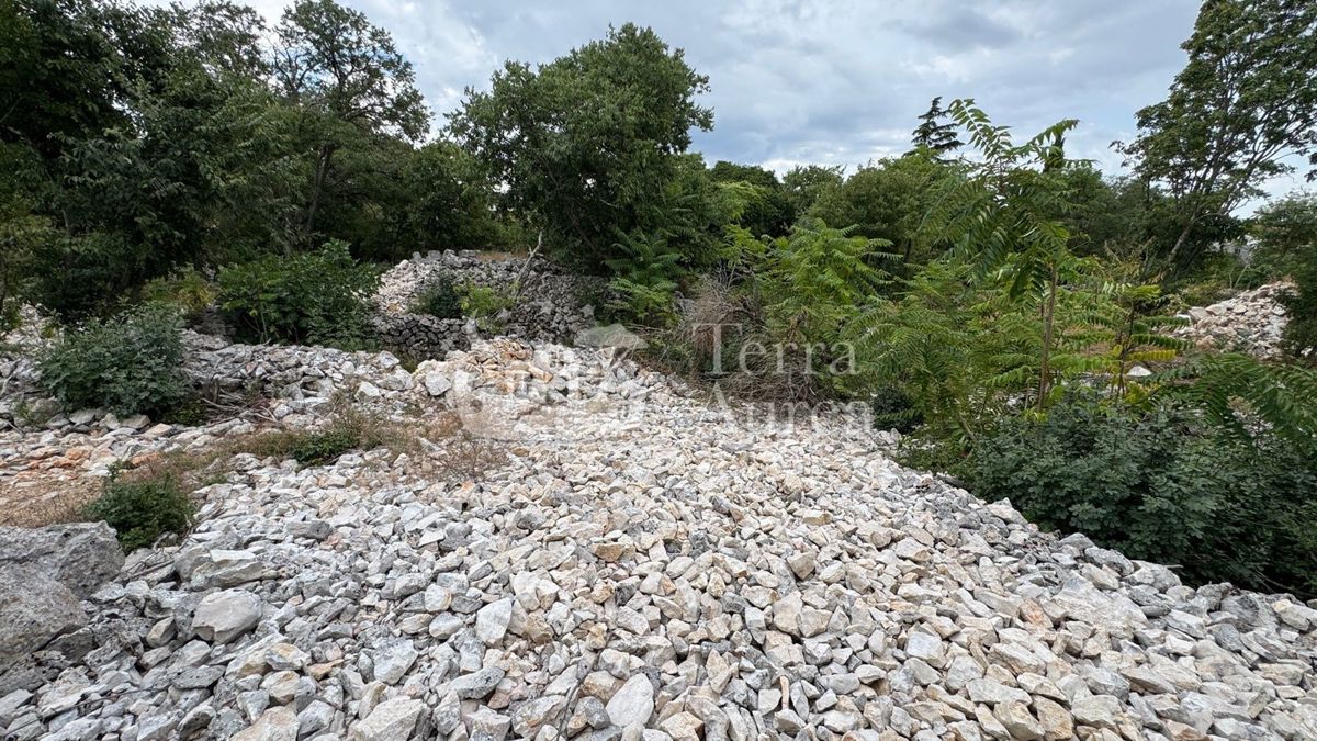 Gradbena zemljišča Vrbnik, 1.050m2
