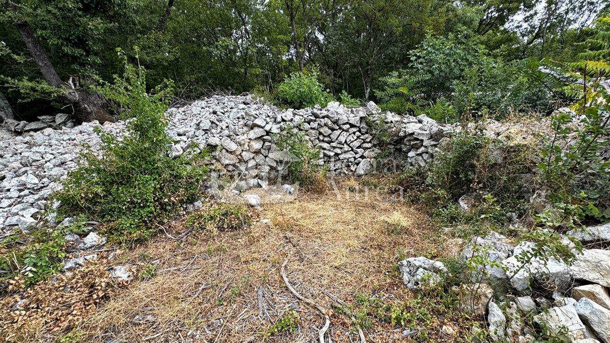 Gradbena zemljišča Vrbnik, 1.050m2