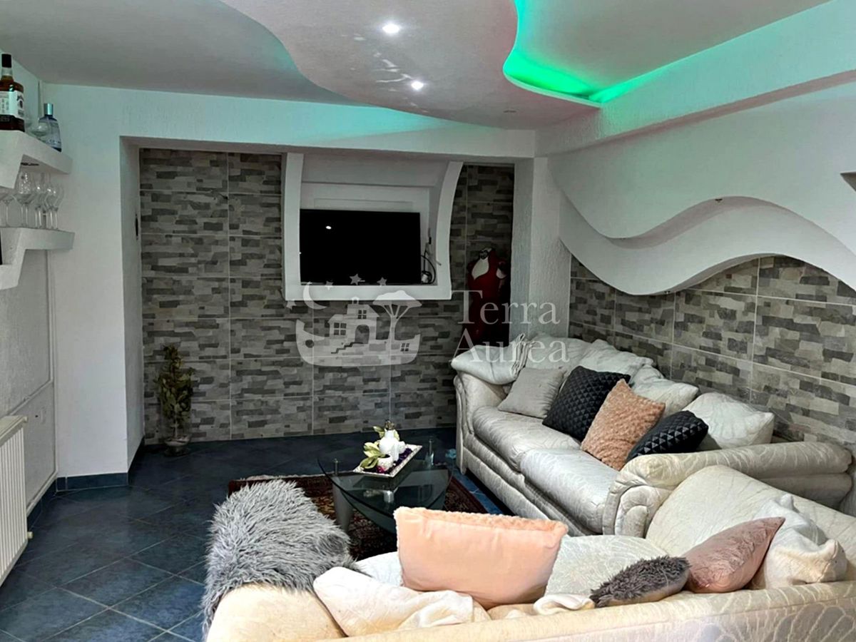 Hiša Malinska, Malinska-Dubašnica, 280m2