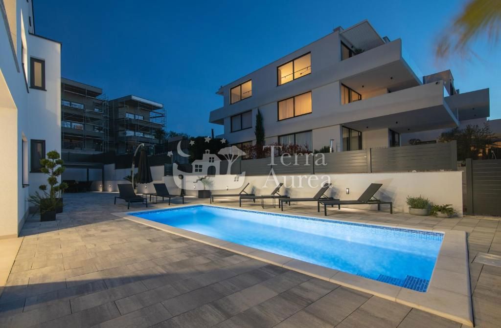 Apartma Malinska, Malinska-Dubašnica, 80,95m2