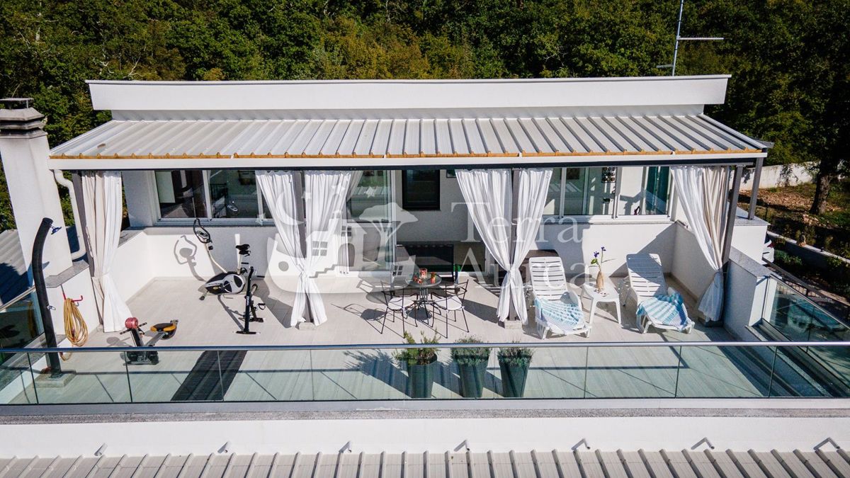 Vila Malinska, Malinska-Dubašnica, 178m2