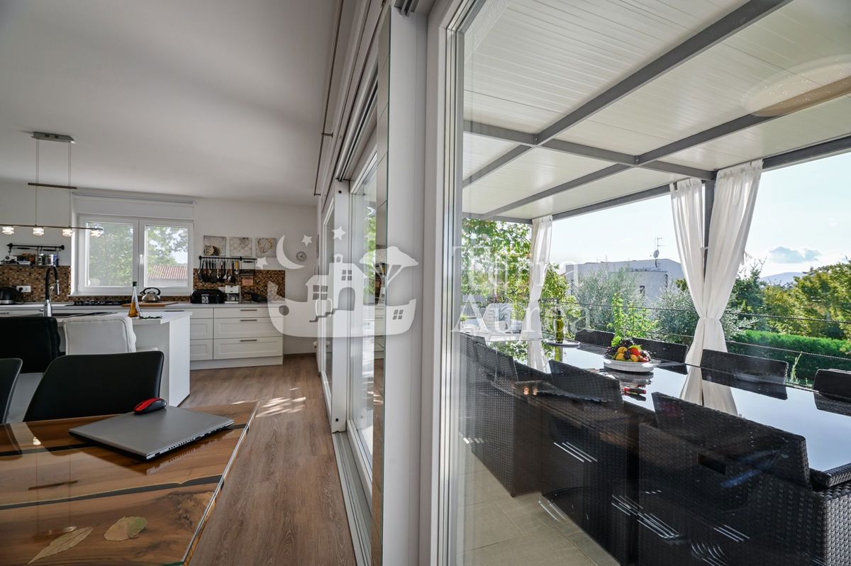 Vila Malinska, Malinska-Dubašnica, 178m2