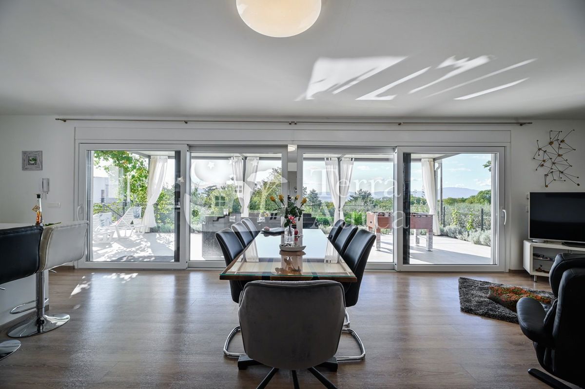 Vila Malinska, Malinska-Dubašnica, 178m2