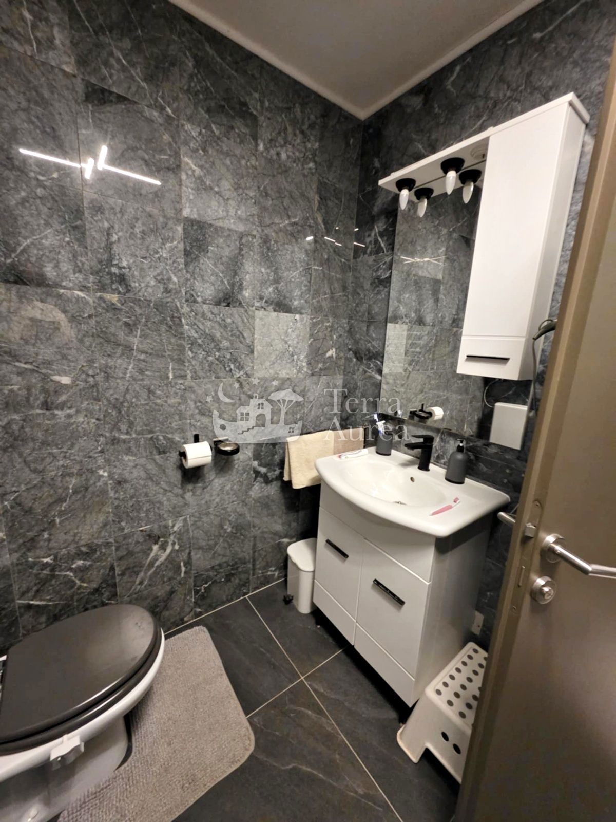 Hiša Njivice, Omišalj, 270m2