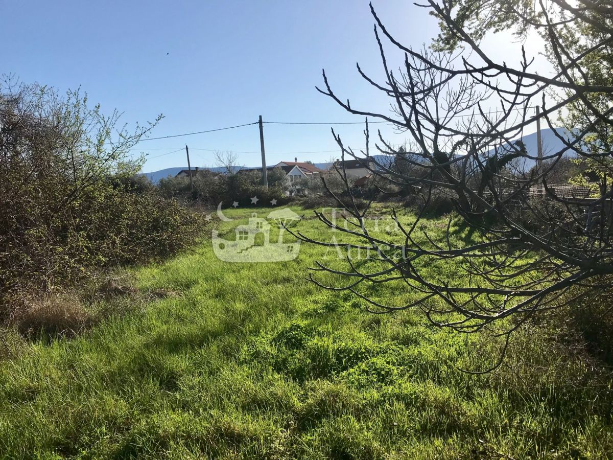 Gradbena zemljišča Vrbnik, 745m2